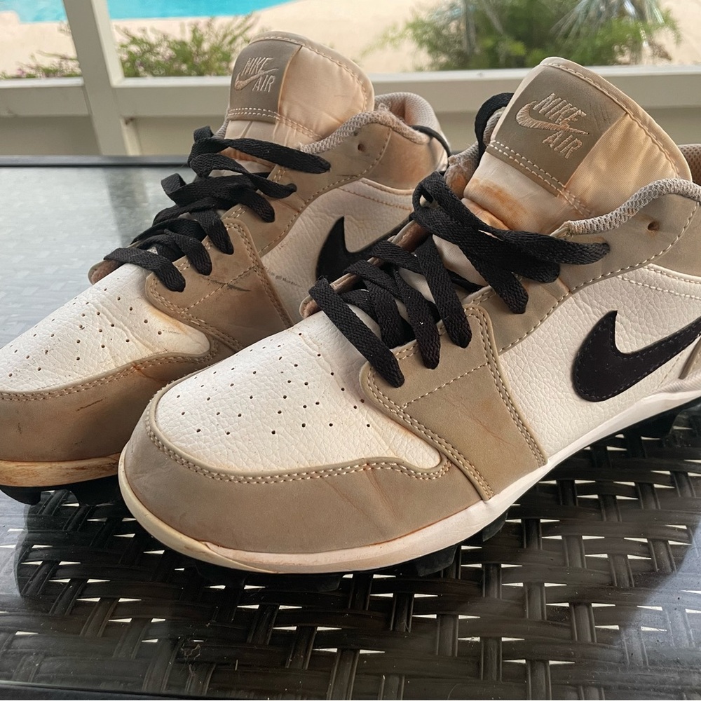 Nike Air Men's Air Jordan 1 Retro MCS Low Grey and White Cleated Shoes Size 9.5
